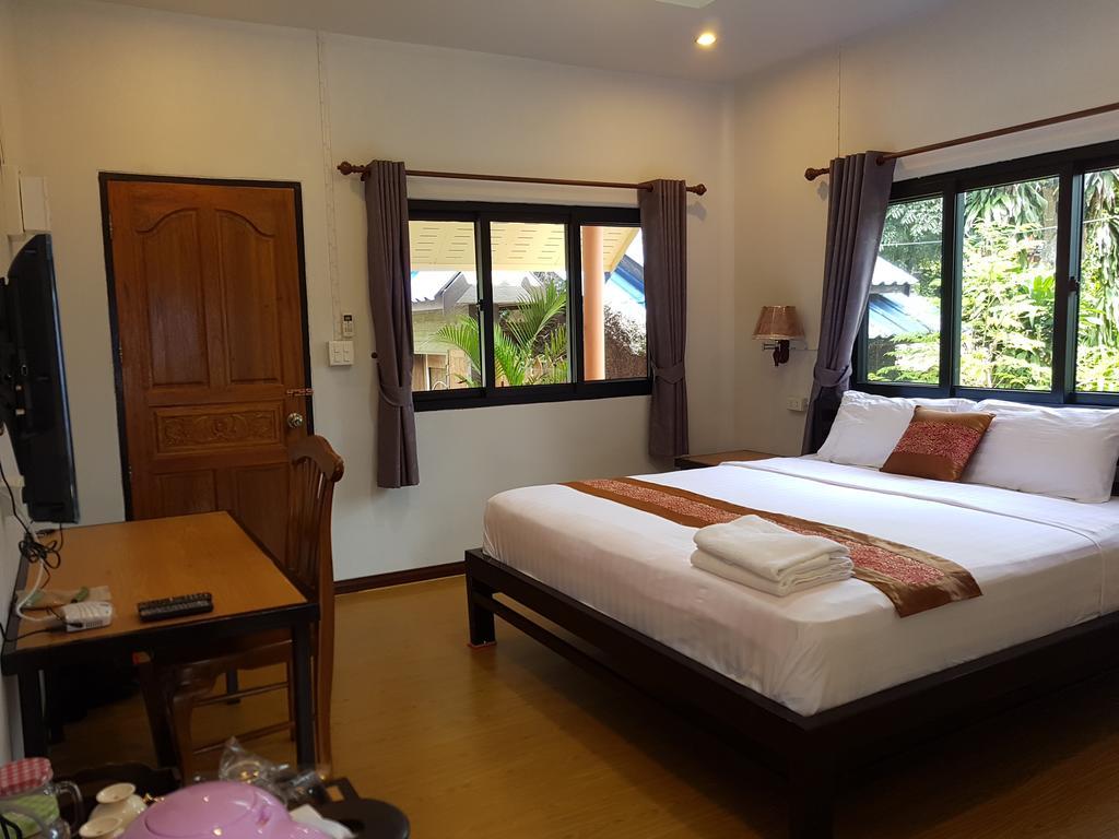 Ban Phumon Talang Resort Ban Mon Talaeng Kültér fotó