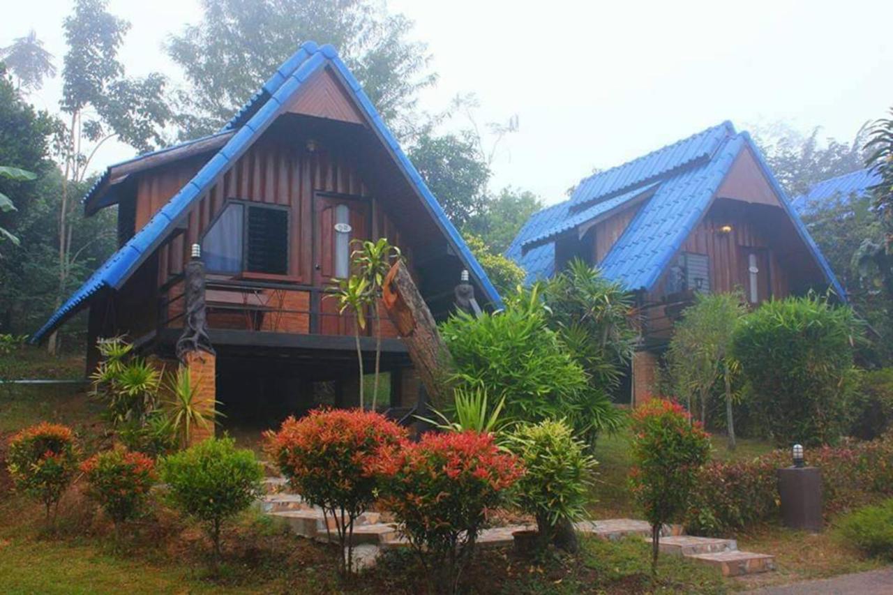 Ban Phumon Talang Resort Ban Mon Talaeng Kültér fotó