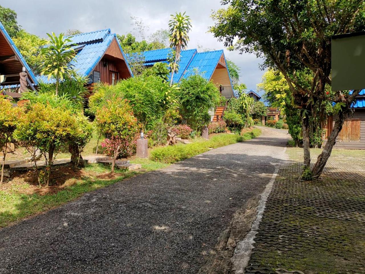 Ban Phumon Talang Resort Ban Mon Talaeng Kültér fotó